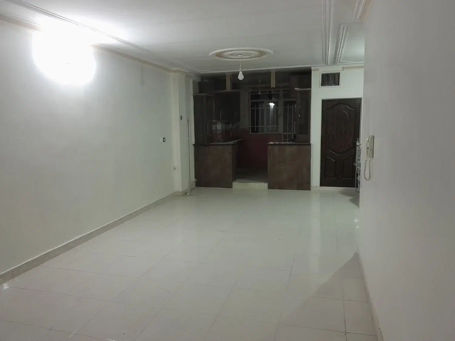 اجاره آپارتمان طبقه سوم|اجارهٔ آپارتمان|بهارستان, |دیوار