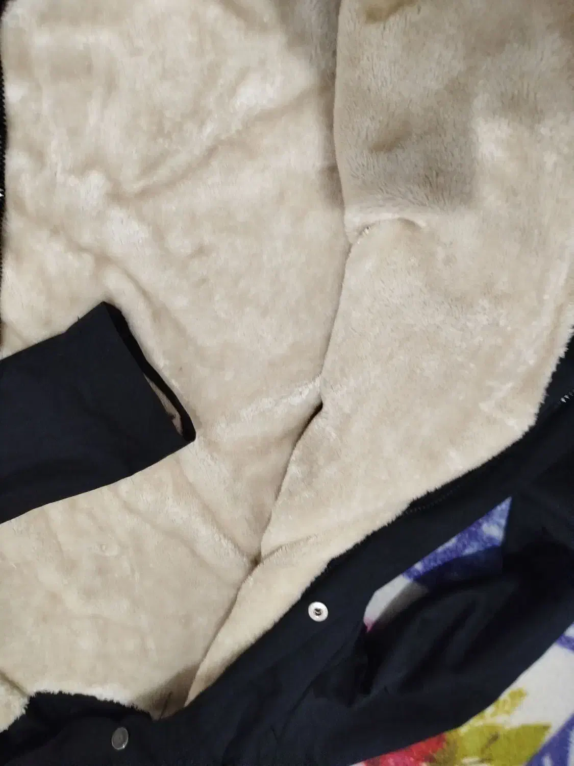 پالتو|لباس|مشهد, شهید علی محمدی|دیوار