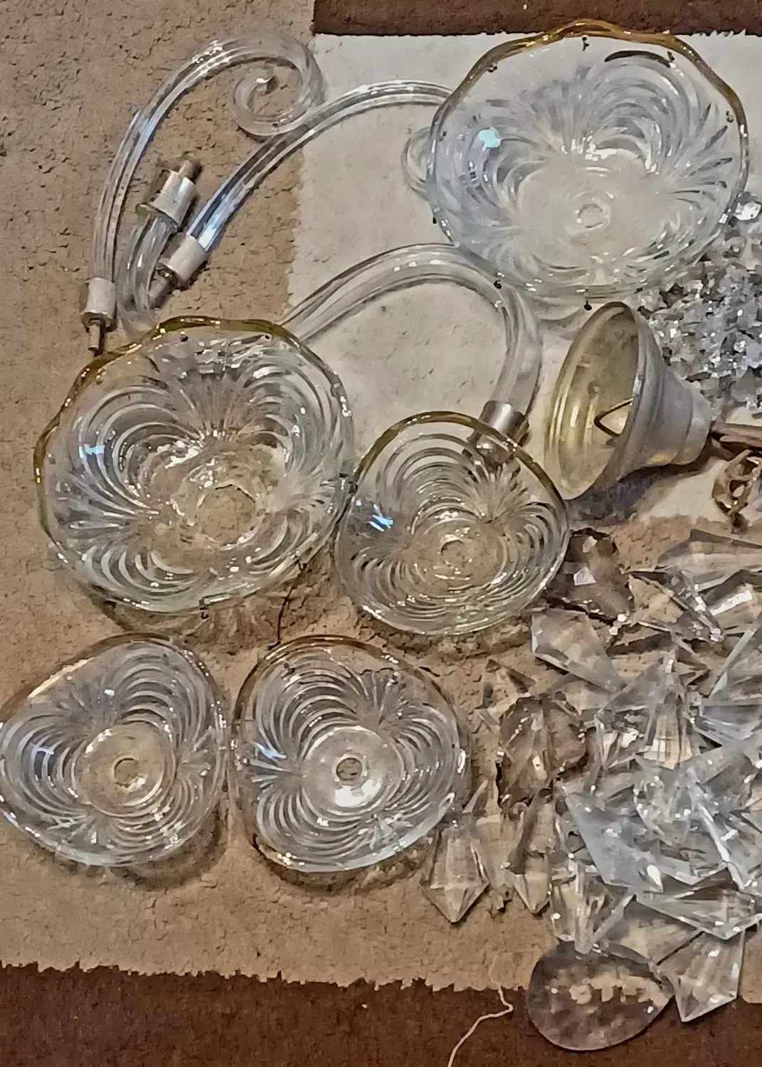 لوازم لوستر قدیمی|لوستر و چراغ آویز|اسلام‌شهر, شهرک طالقانی|دیوار