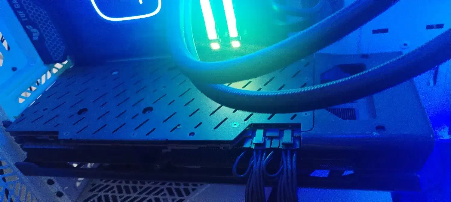 RX 6900 XT Swift 16GB|قطعات و لوازم جانبی رایانه|اصفهان, خانه اصفهان|دیوار