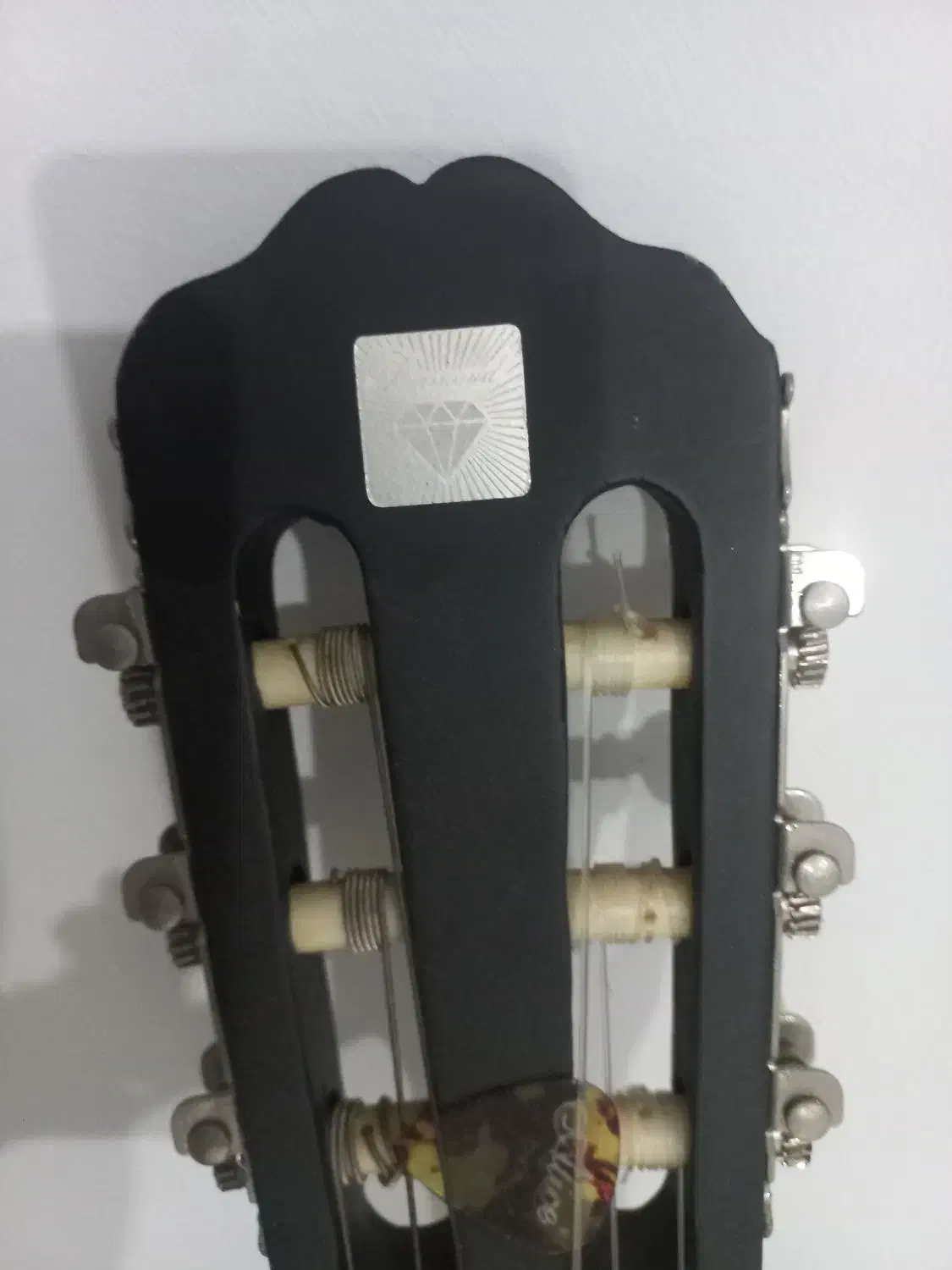 گیتار|گیتار، بیس، امپلیفایر|رشت, هلال احمر|دیوار