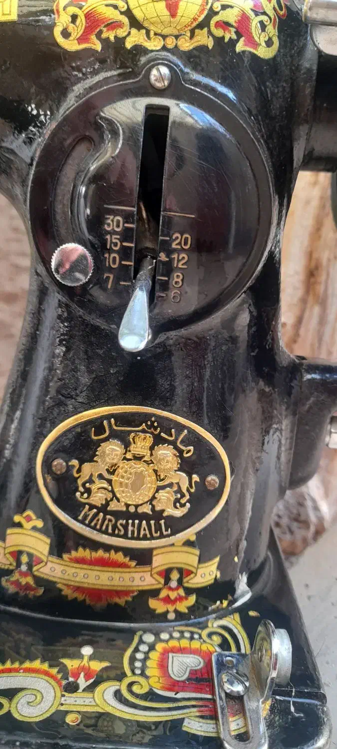 چرخ خیاطی قدیمی دوشیرنشان|چرخ خیاطی و ریسندگی|ابهر, |دیوار