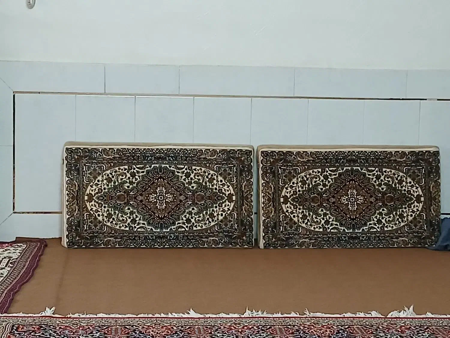 پشتی|پشتی|حبیب آباد, |دیوار