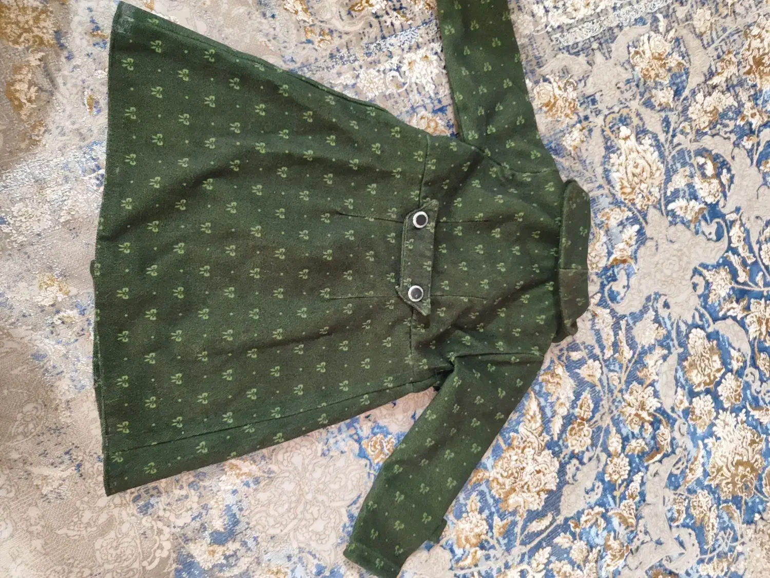 پالتو و چندلباس مختلف بچه گانه|کفش و لباس بچه|خرم‌آباد, |دیوار