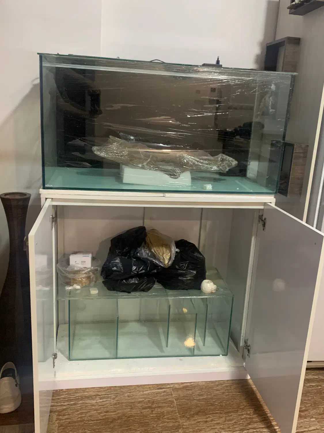 فروش اکواریوم و میز|ماهی|همدان, |دیوار