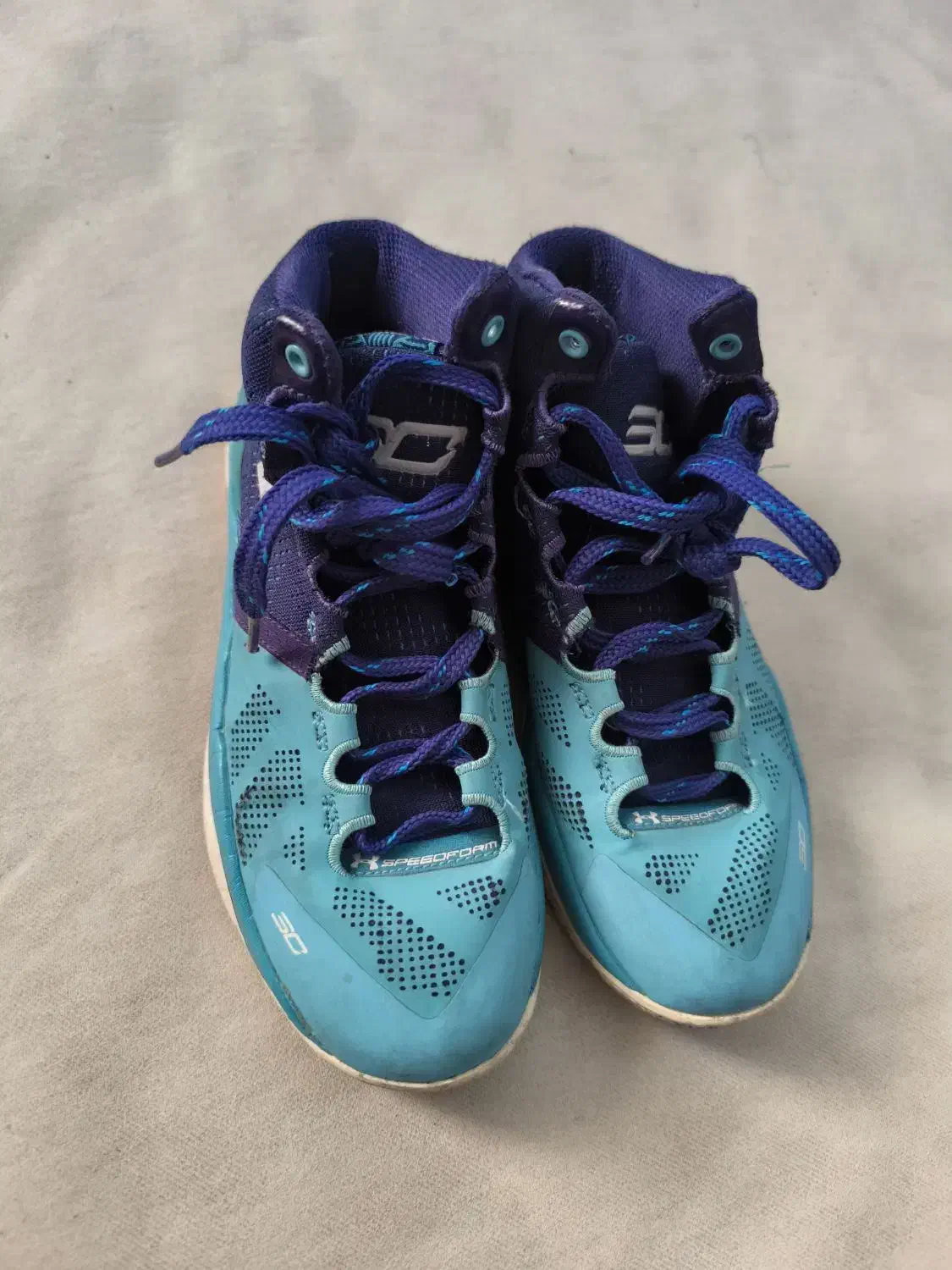 کفش بسکتبالspeedform|کیف، کفش، کمربند|مهاجران, |دیوار