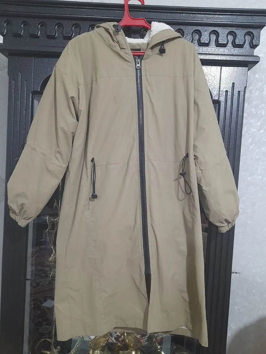 پالتوسالیز 42. 44|لباس|خسروشاه, |دیوار