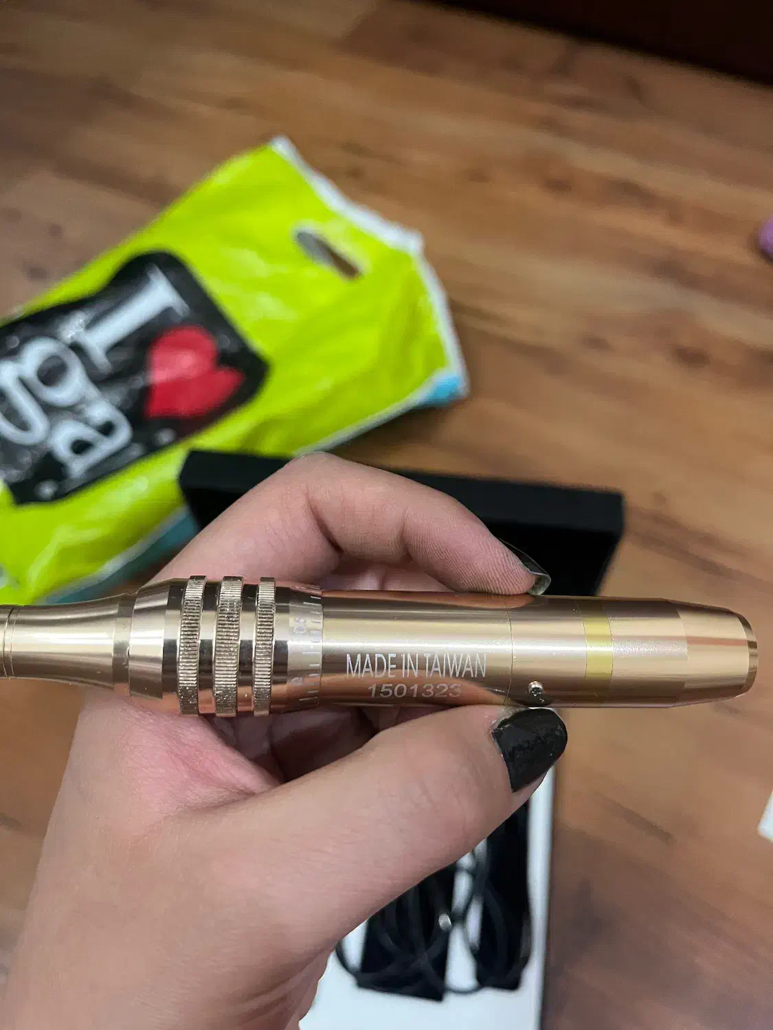 دستگاه تتو|آرایشگاه و سالن‌های زیبایی|شاهین‌شهر, نظامی|دیوار