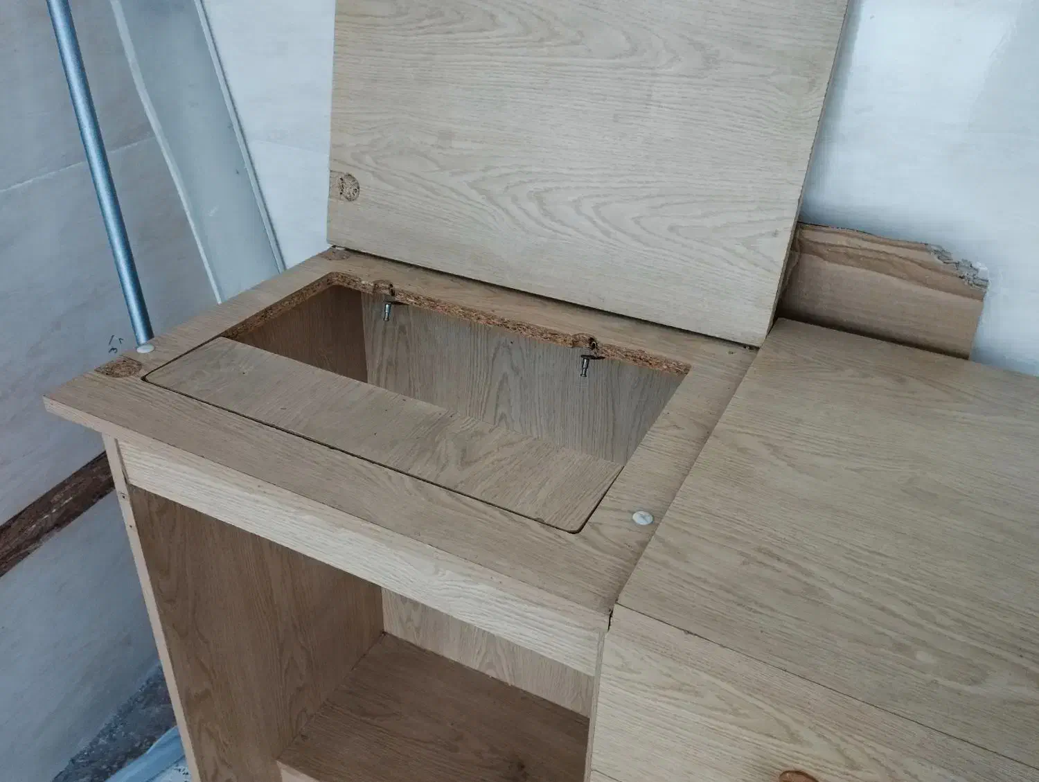 میز خیاطی|لوازم خیاطی و بافتنی|رشت, منظریه|دیوار