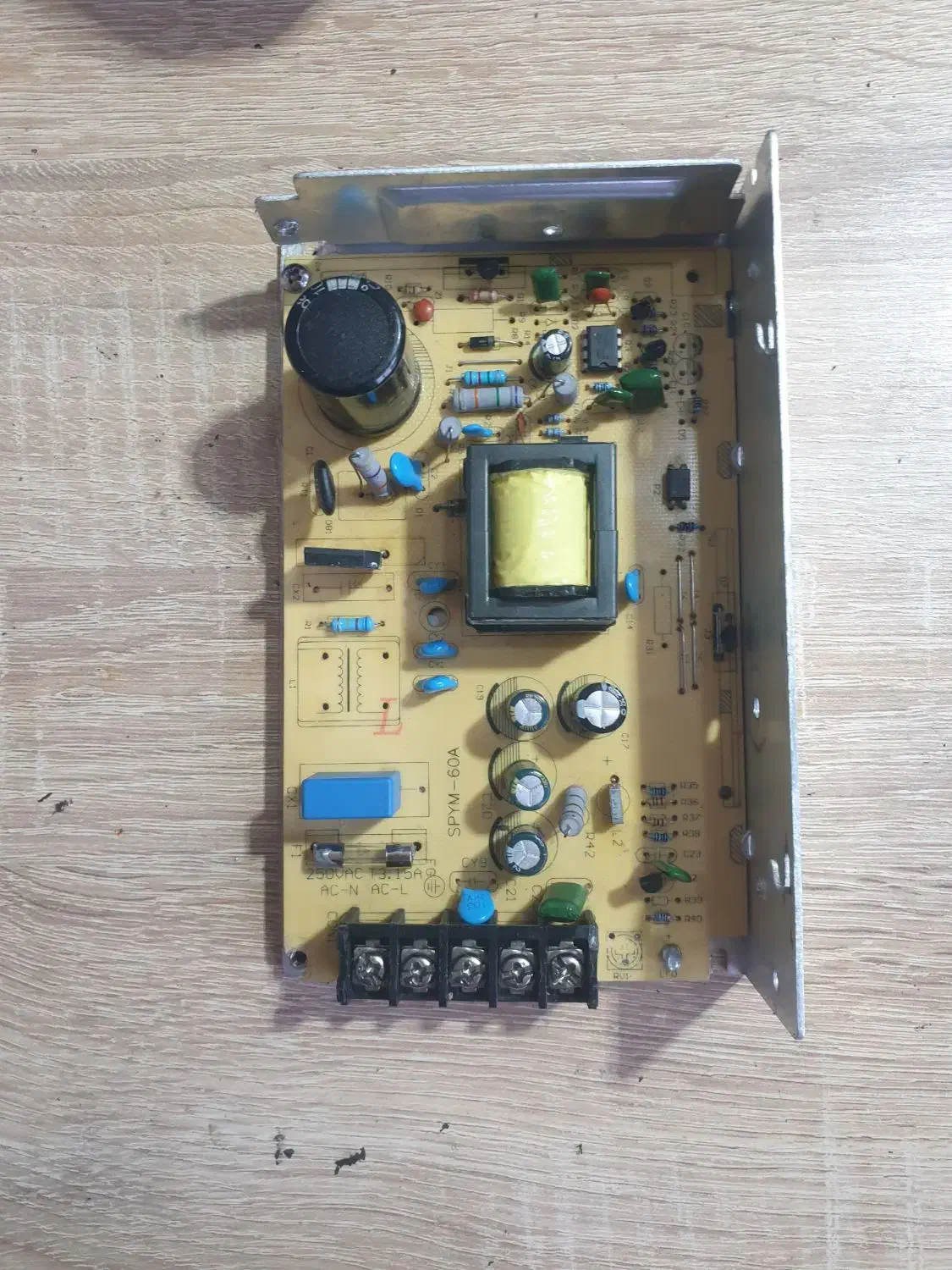 منبع تغذیه و اداپتور و ماژول کاهنده|قطعات و لوازم جانبی رایانه|تبریز, |دیوار