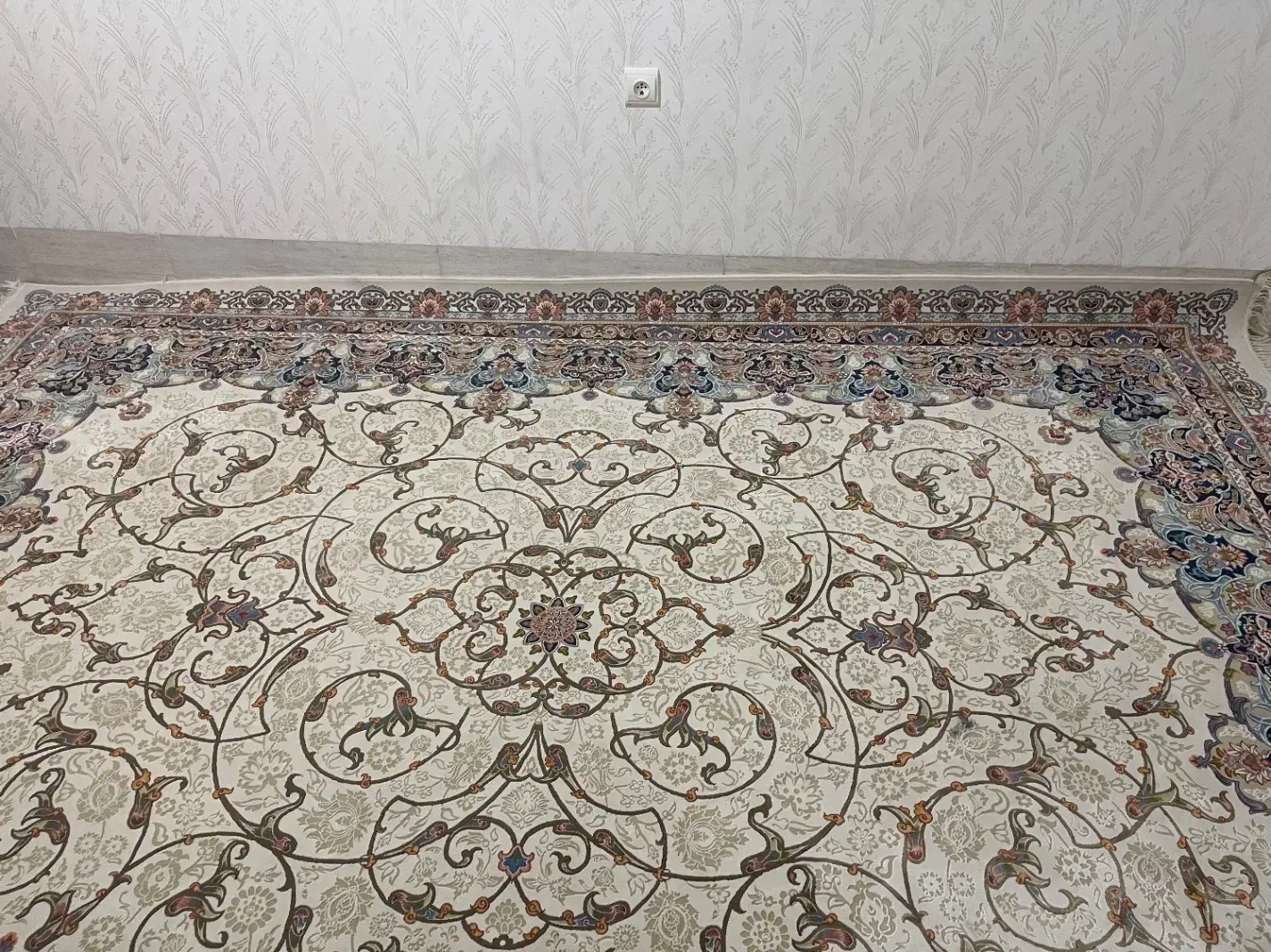 فرش ۹متری۱۰۰۰شانه در حد نو|فرش|نجف‌آباد, ویلاشهر|دیوار