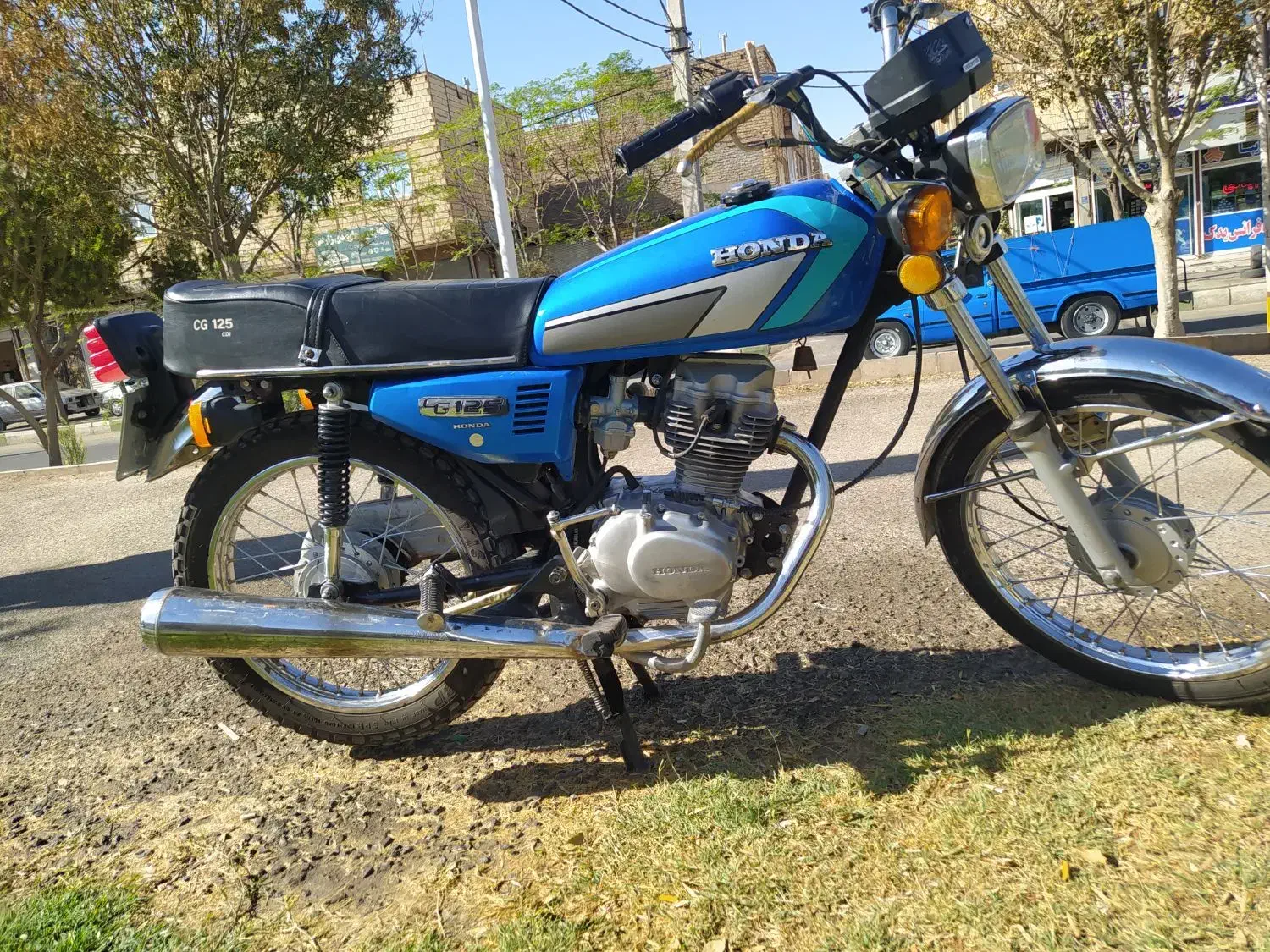 هنداCDI|موتورسیکلت|قم, قلعه کامکار|دیوار