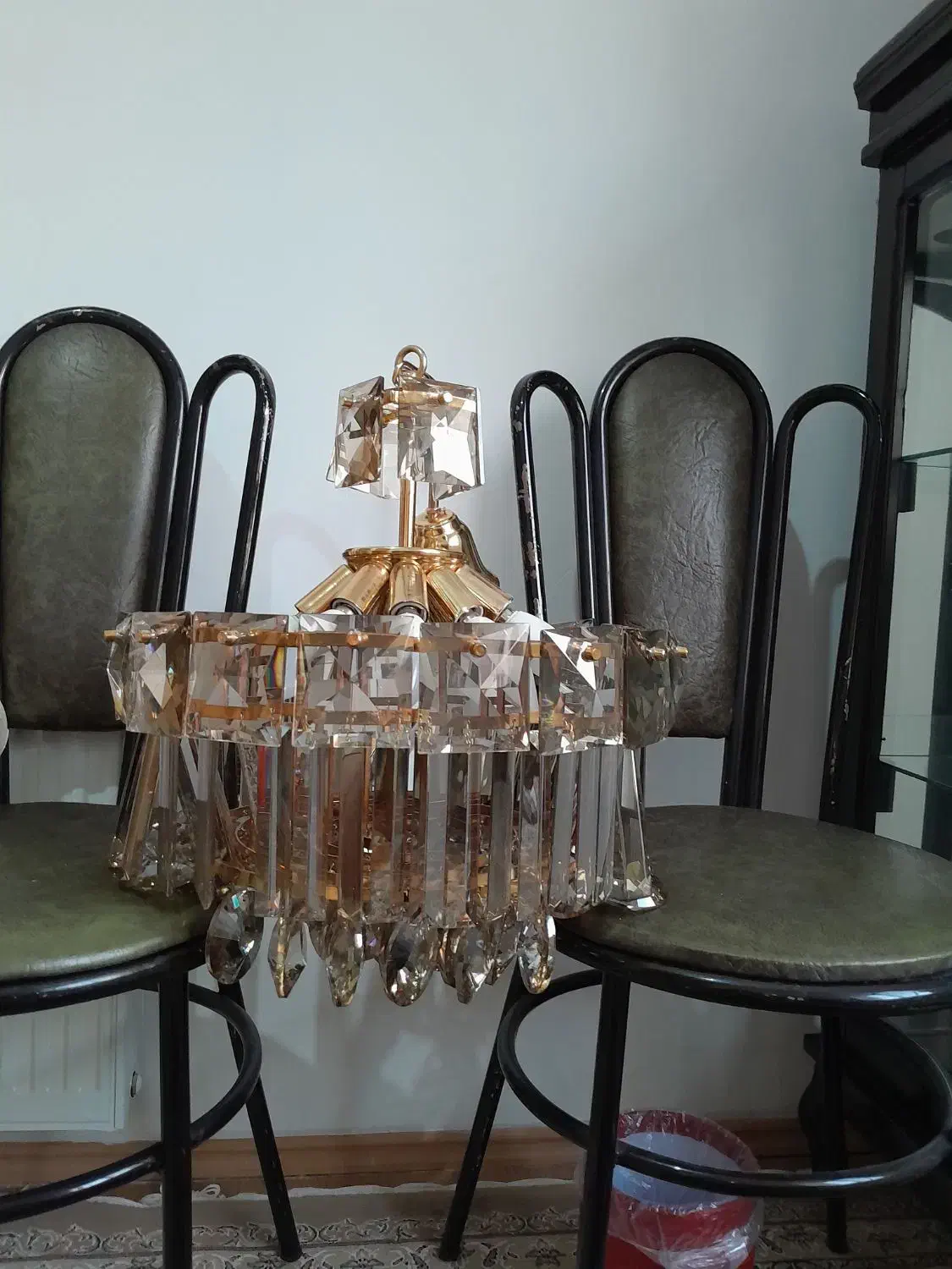 یک عددلوستربسیارتمیزبایه دیوارکوب|لوستر و چراغ آویز|پرند, فاز ۵|دیوار