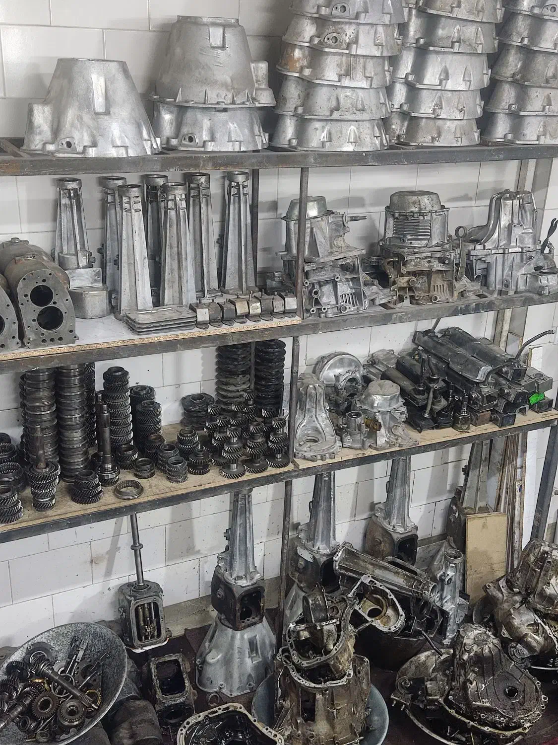 تعمیر فروش گیربکس و دستچین|قطعات یدکی و لوازم جانبی|اصفهان, مارچین|دیوار