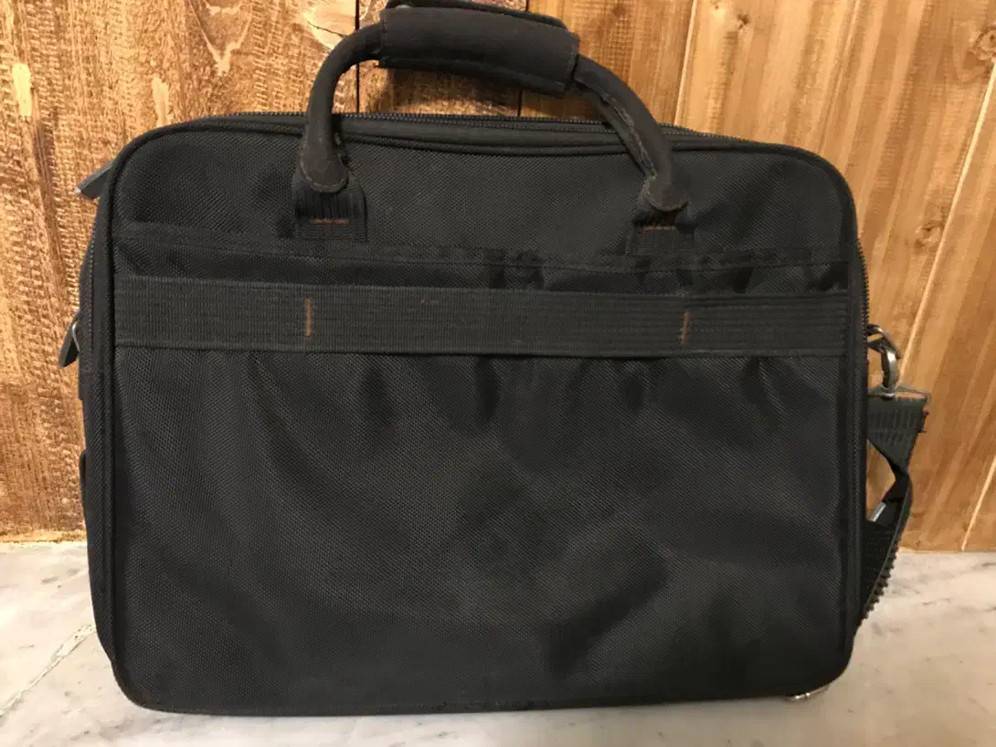 کیف لپ تاپ|کیف، کفش، کمربند|کرج, کوی زنبق|دیوار