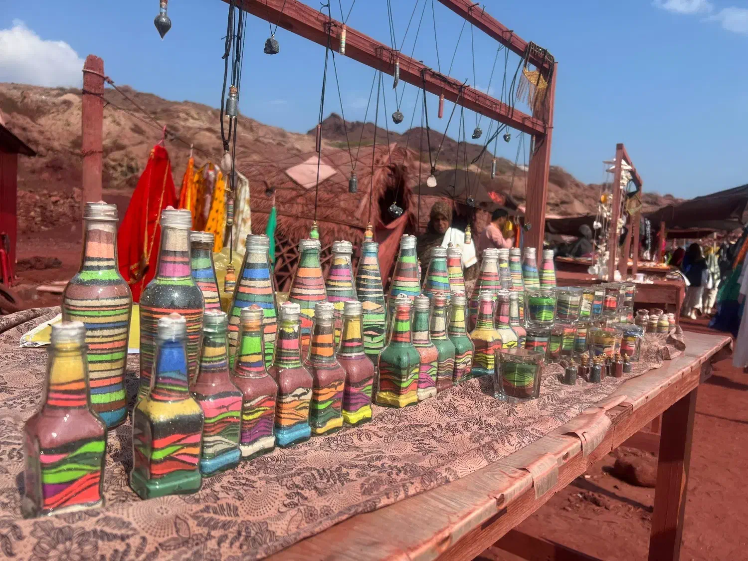 سفر به نگین سرخ خلیج فارس|تور و چارتر|شیراز, قصرالدشت|دیوار