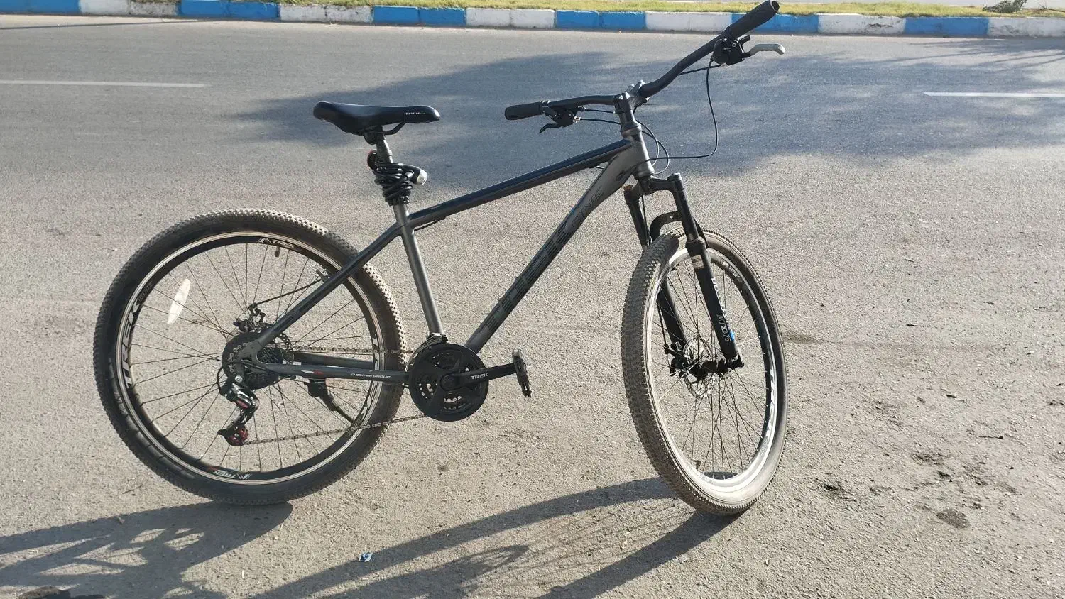 دوچرخه بتمن ۲۷.۵ برند ترک وان دیسکی|دوچرخه، اسکیت، اسکوتر|پاکدشت, پاکدشت (مامازند)|دیوار