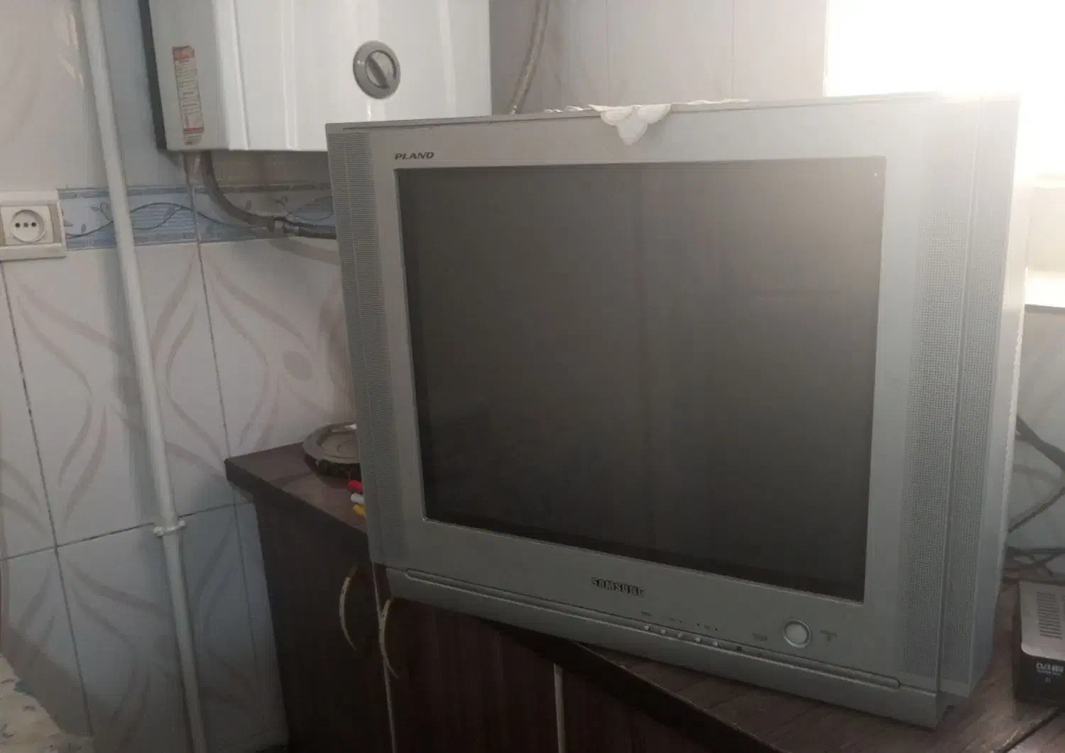 تلویزیون سامسونگ رنگی|تلویزیون و پروژکتور|همدان, |دیوار