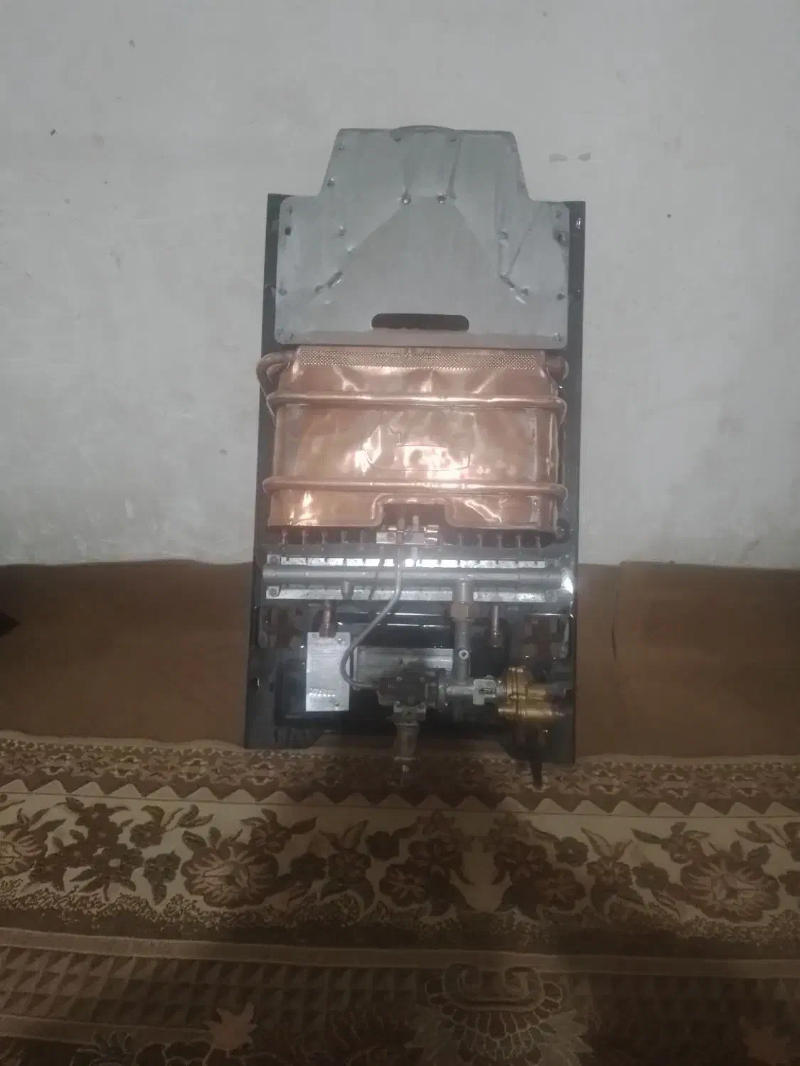 تعمیر انواع پگیج وانواع آبگرمکن ومخزن آبگرمکن|خدمات پیشه و مهارت|گرمسار, |دیوار