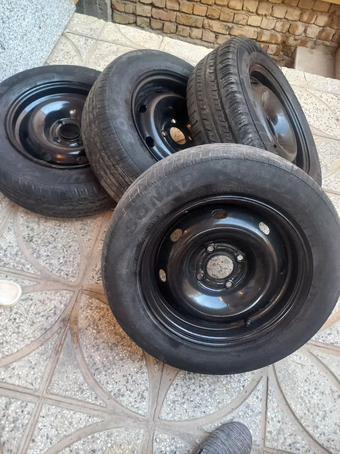 فروش رینگ و لاستیک|قطعات یدکی و لوازم جانبی|شهرضا, |دیوار