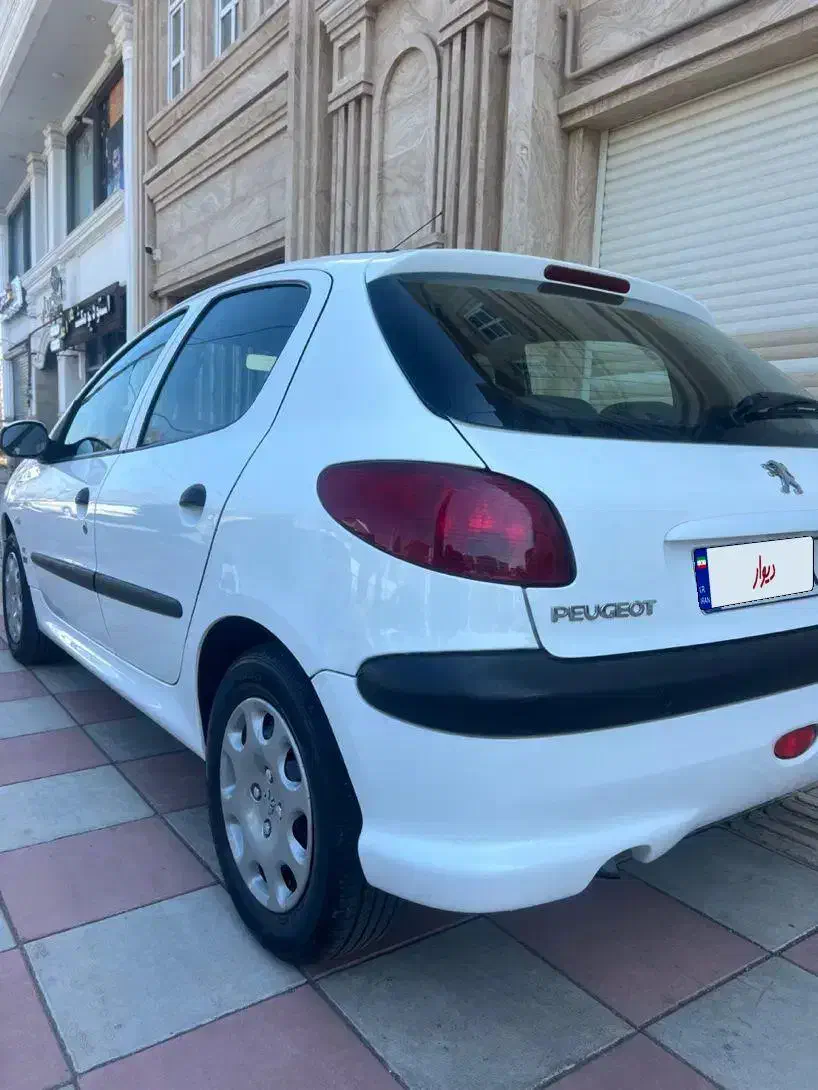 پژو۲۰۶تیپ ۵مدل۹۶بیرنگ|خودرو سواری و وانت|رشت, معلم|دیوار