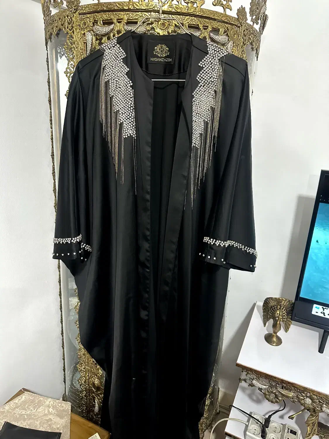 لباس|لباس|نسیم‌شهر, |دیوار