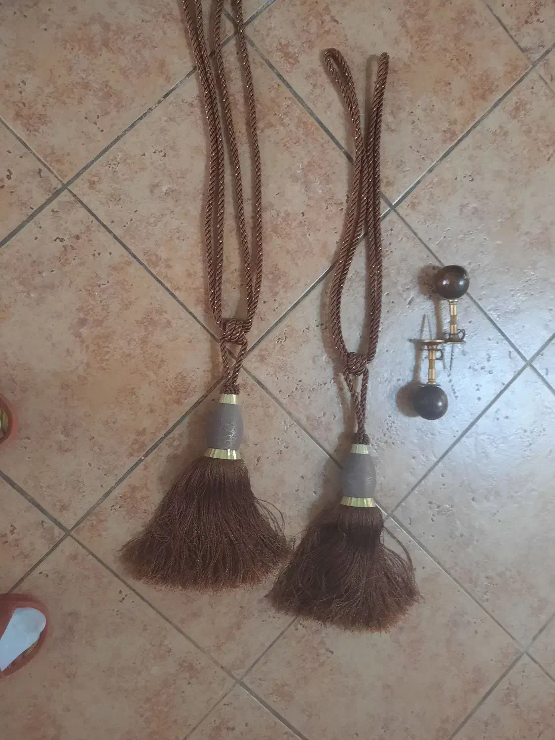 آویز و گل میخ پرده|پرده، رانر، رومیزی|رشت, منظریه|دیوار