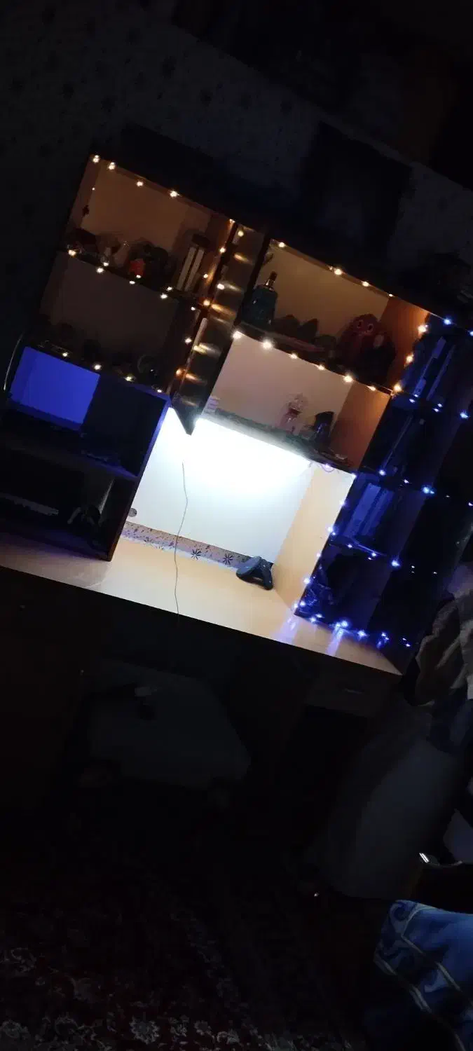 میز تحریر وکتابخانه چوبی و لامپLED سالم و در حد نو|میز تحریر و کامپیوتر|پرهسر, |دیوار