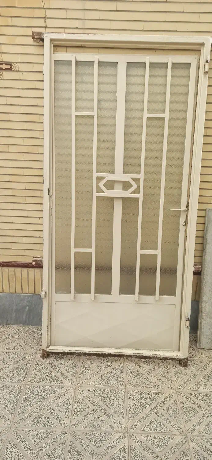 درب آهنی|مصالح و تجهیزات ساختمان|فلاورجان, |دیوار