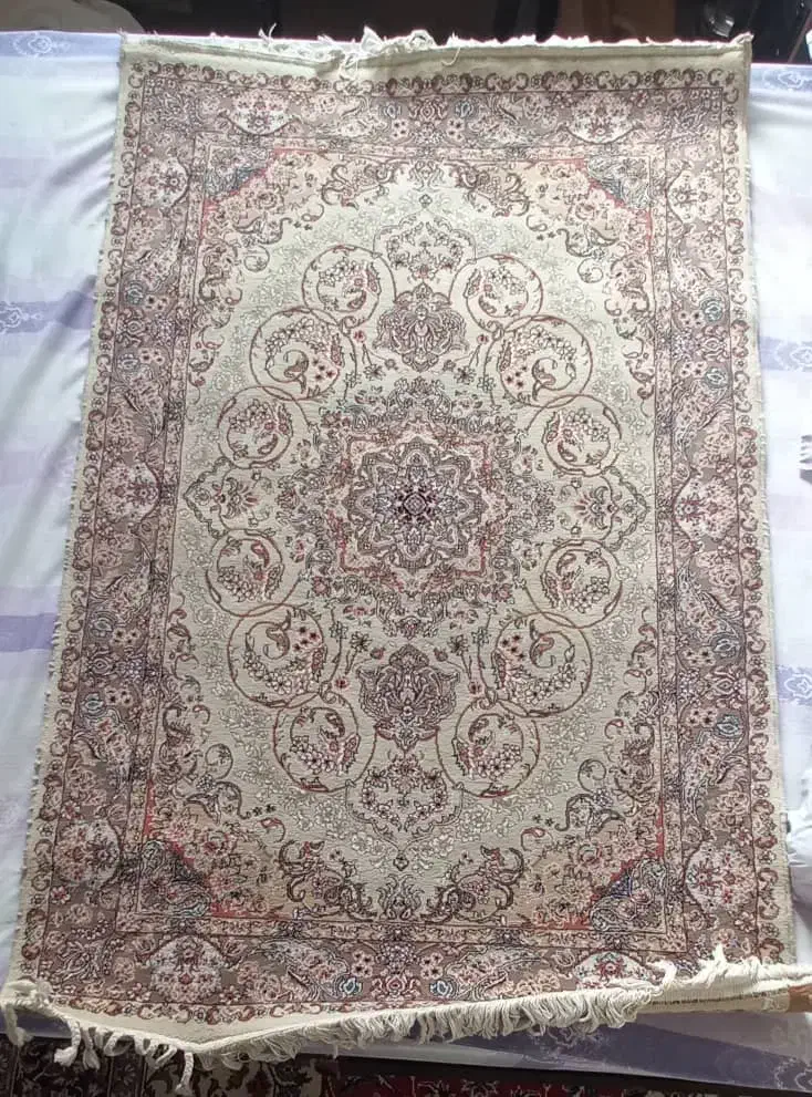 سه تخت فرش ماشینی ۷۰۰ شانه ۱۲ و ۶ و یک و نیم متری|فرش|تهران, چیتگر شمالی|دیوار