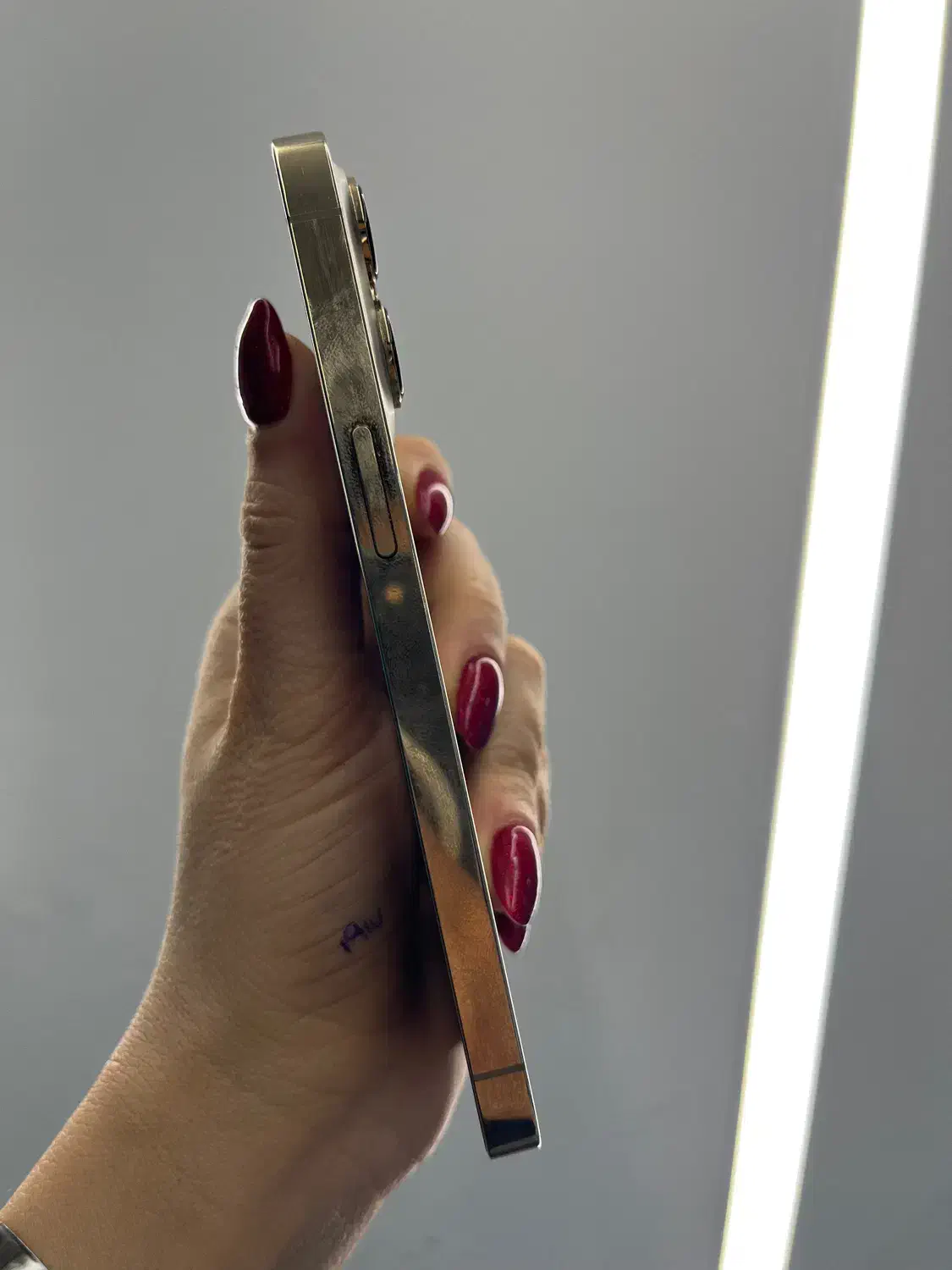 ۱۳ پرو گلد بسیار تمیز از دم قسط بدون پیش|موبایل|اصفهان, باغ زرشک|دیوار