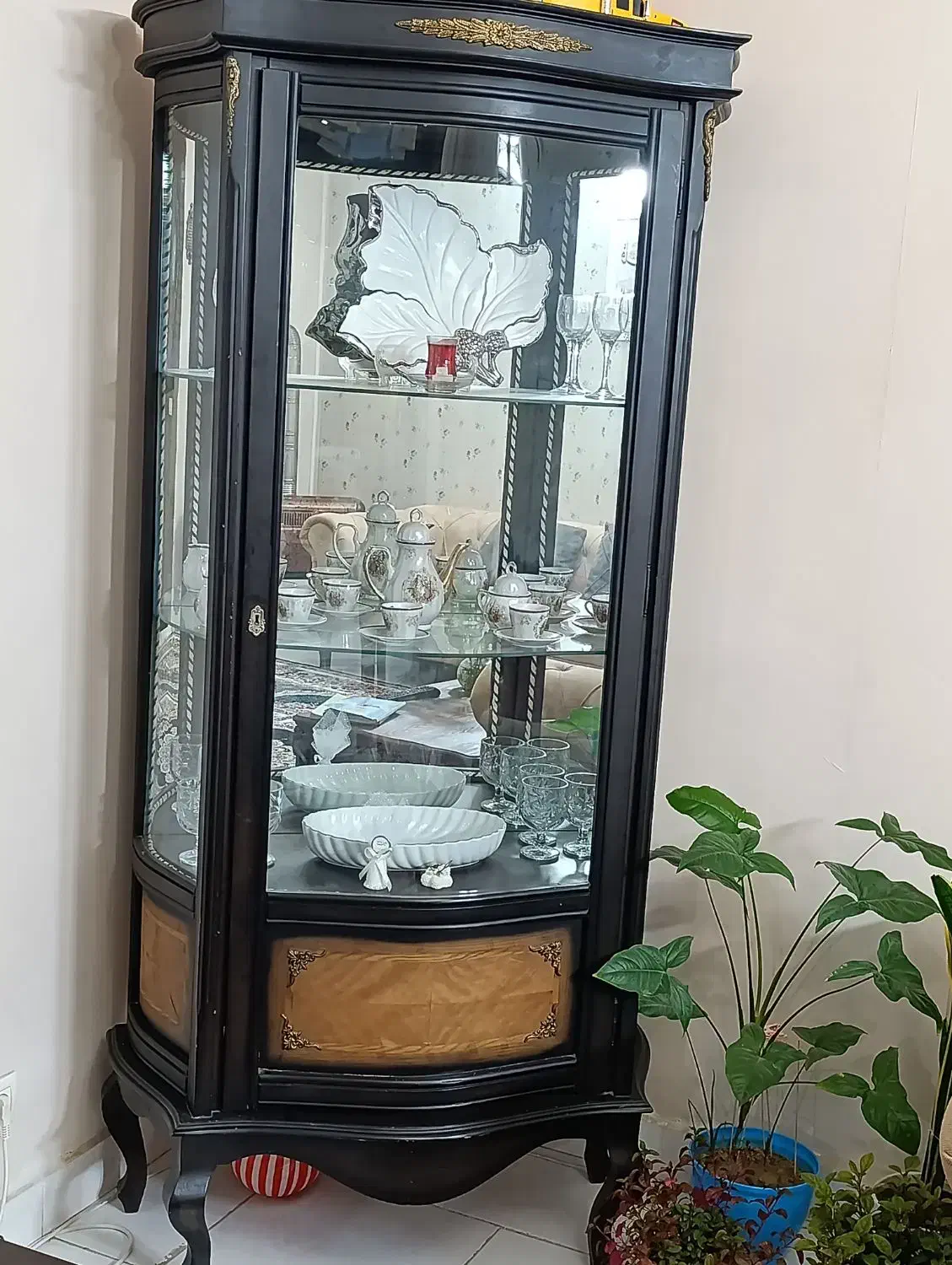 گنجه|بوفه، ویترین، کنسول|گلبهار, شهر جدید گلبهار|دیوار