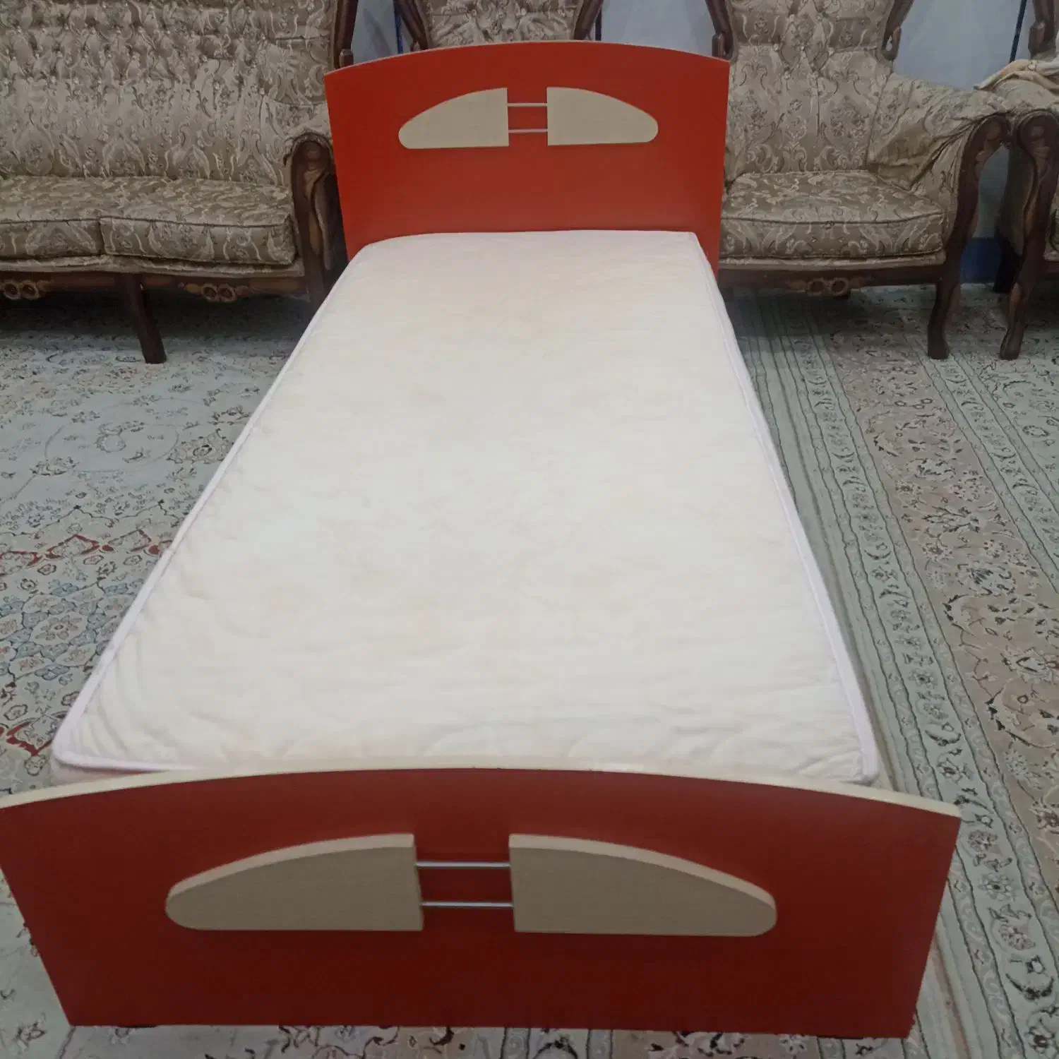 تخت خواب ۱نفره باتشک رویال درحدنو ام دی اف|تخت و سرویس خواب|اهواز, کوی فرهنگیان ۲|دیوار