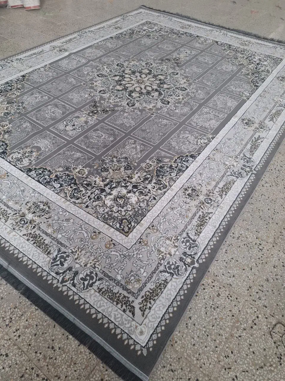 فرش ۶متری و ۹ متری و ۱۲ متری با قیمت مناسب|فرش|هشتگرد, شهرک افشاریه|دیوار