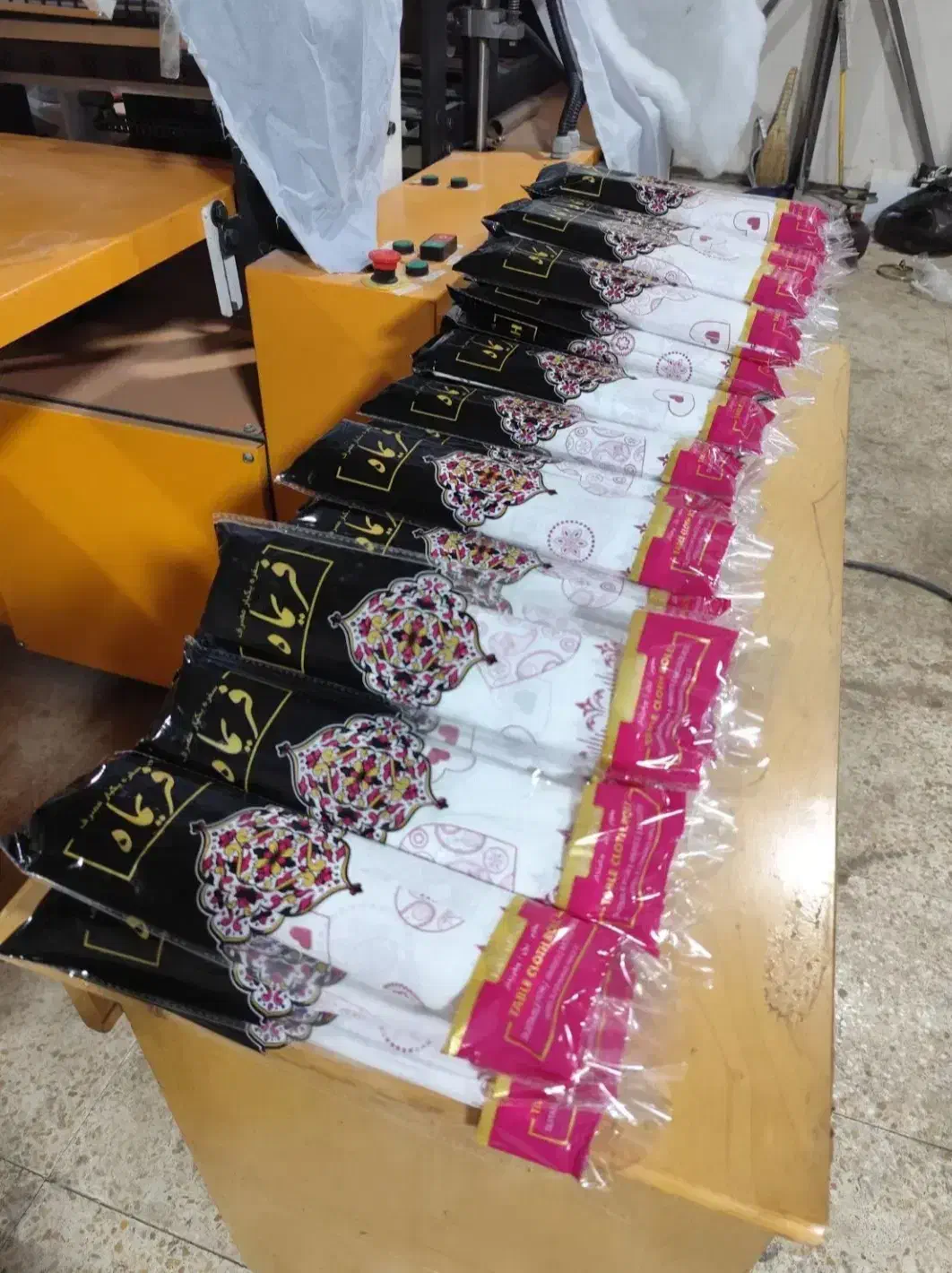 سفره یکبار مصرف|ظروف نگهدارنده، پلاستیکی، یک‌بارمصرف|رباط‌کریم, رباط‌کریم|دیوار