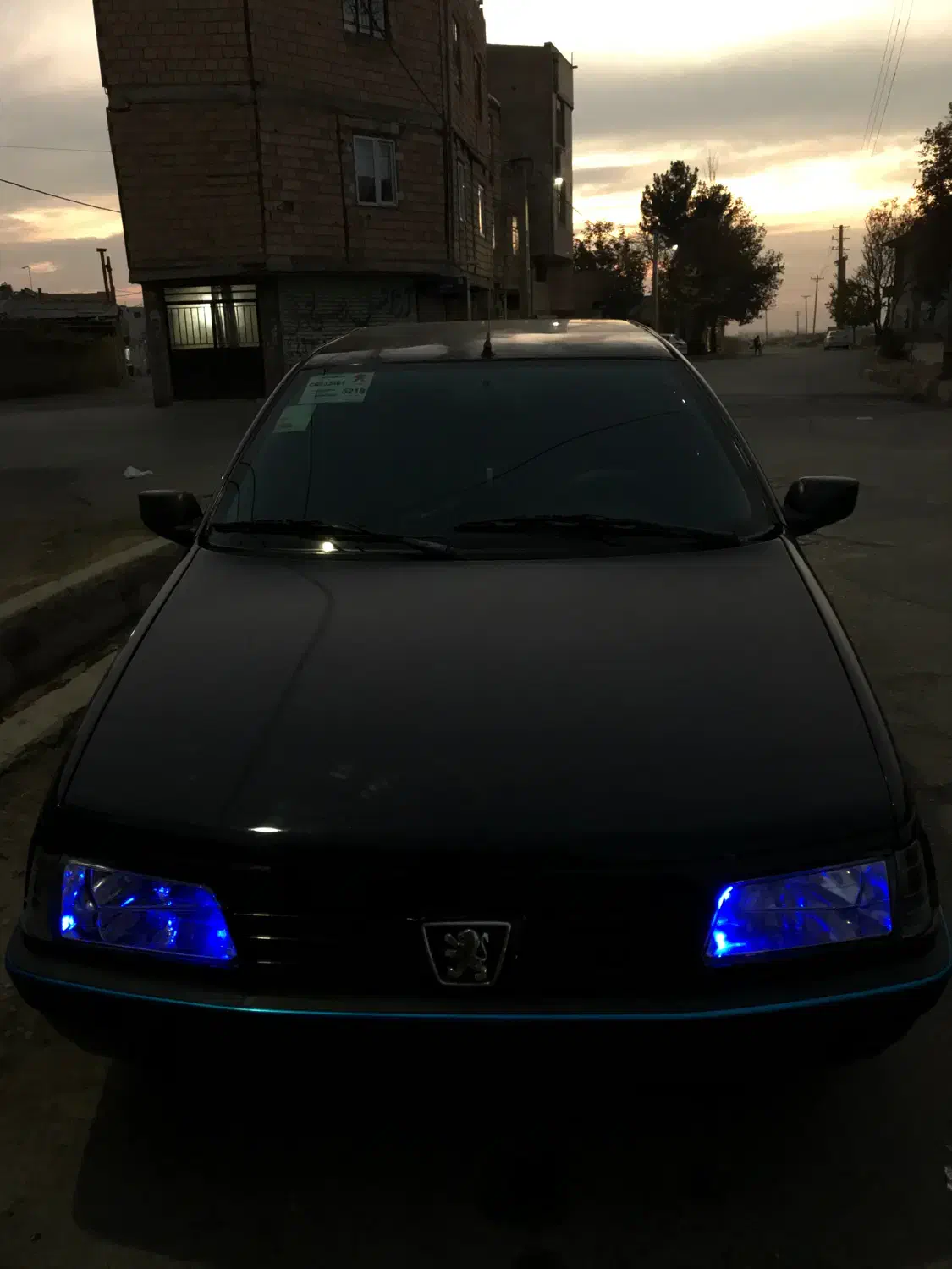 پژو ۴۰۵ مشکی آبنوس|خودرو سواری و وانت|هشتگرد, فاز ۳ مهستان|دیوار