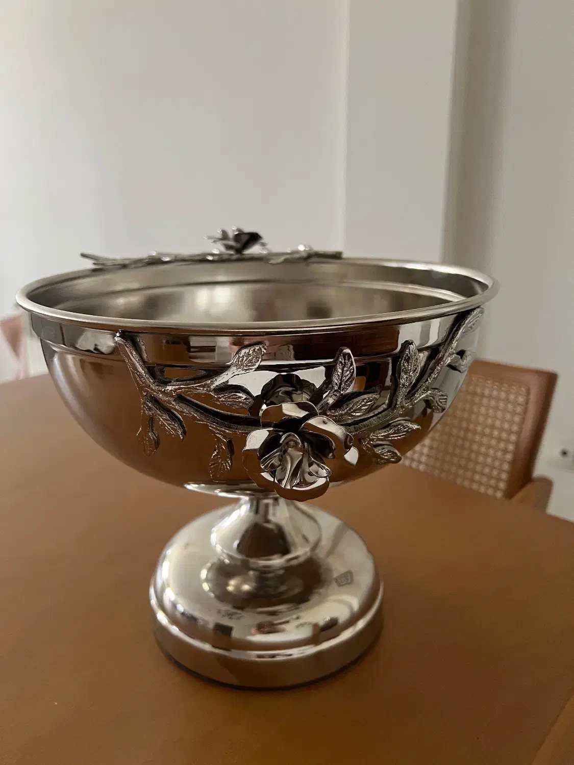 آجیل خوری یا میوه خوری نقره ای مدل گل و برگ|ظروف سرو و پذیرایی|تهران, شهرک محلاتی|دیوار