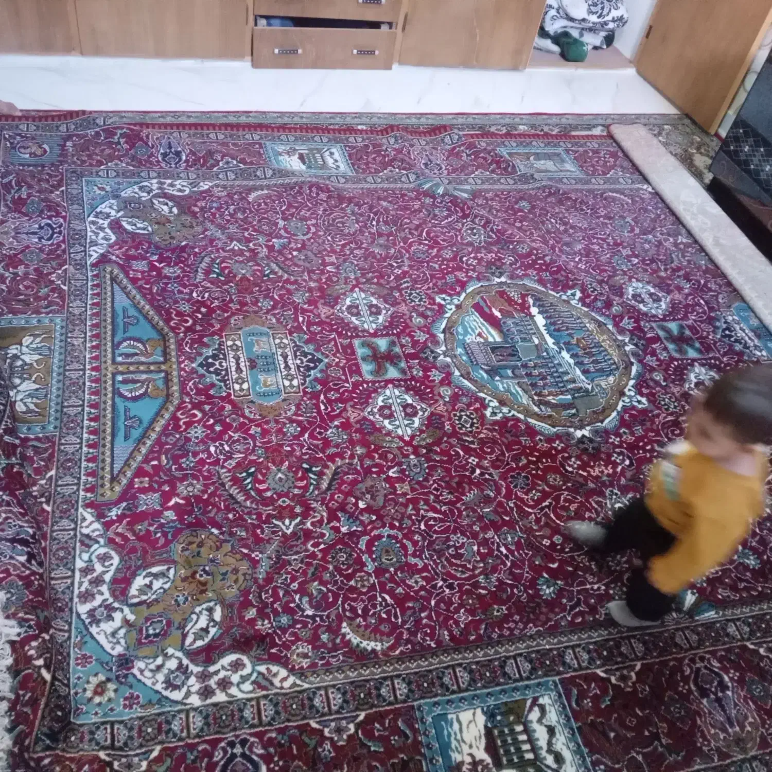 فروش دو قطعه فرش در روستای اونلیق|فرش|کندوان, |دیوار