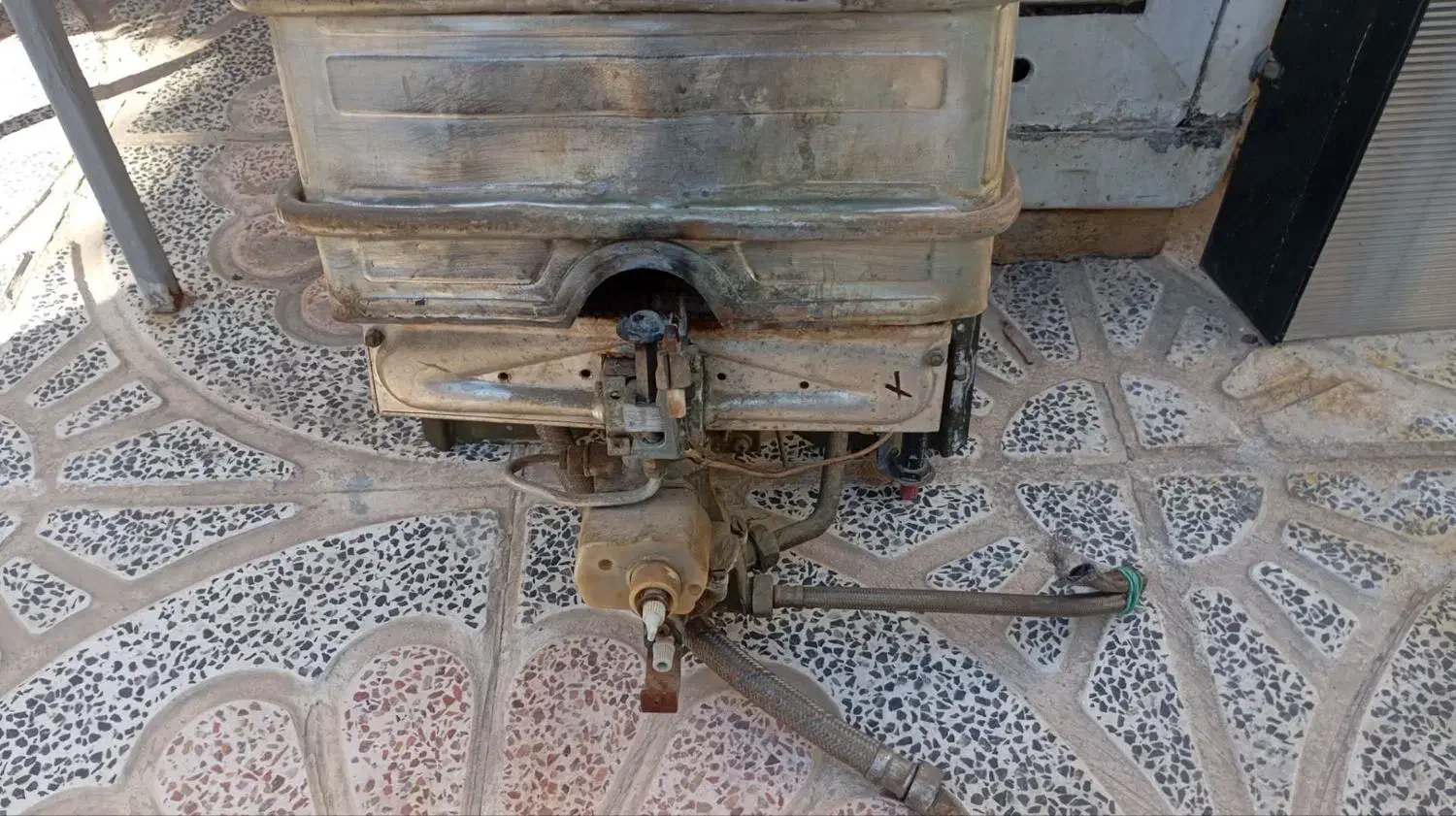 آبگرمکن بوتان B115|آبگرمکن، پکیج، شوفاژ|اصفهان, شمس آباد|دیوار