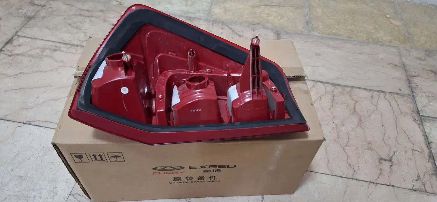 چراغ خطر چپ و لامپ دی لایت mvm x33s اصلی|قطعات یدکی و لوازم جانبی|تهران, نمایشگاه بین المللی|دیوار