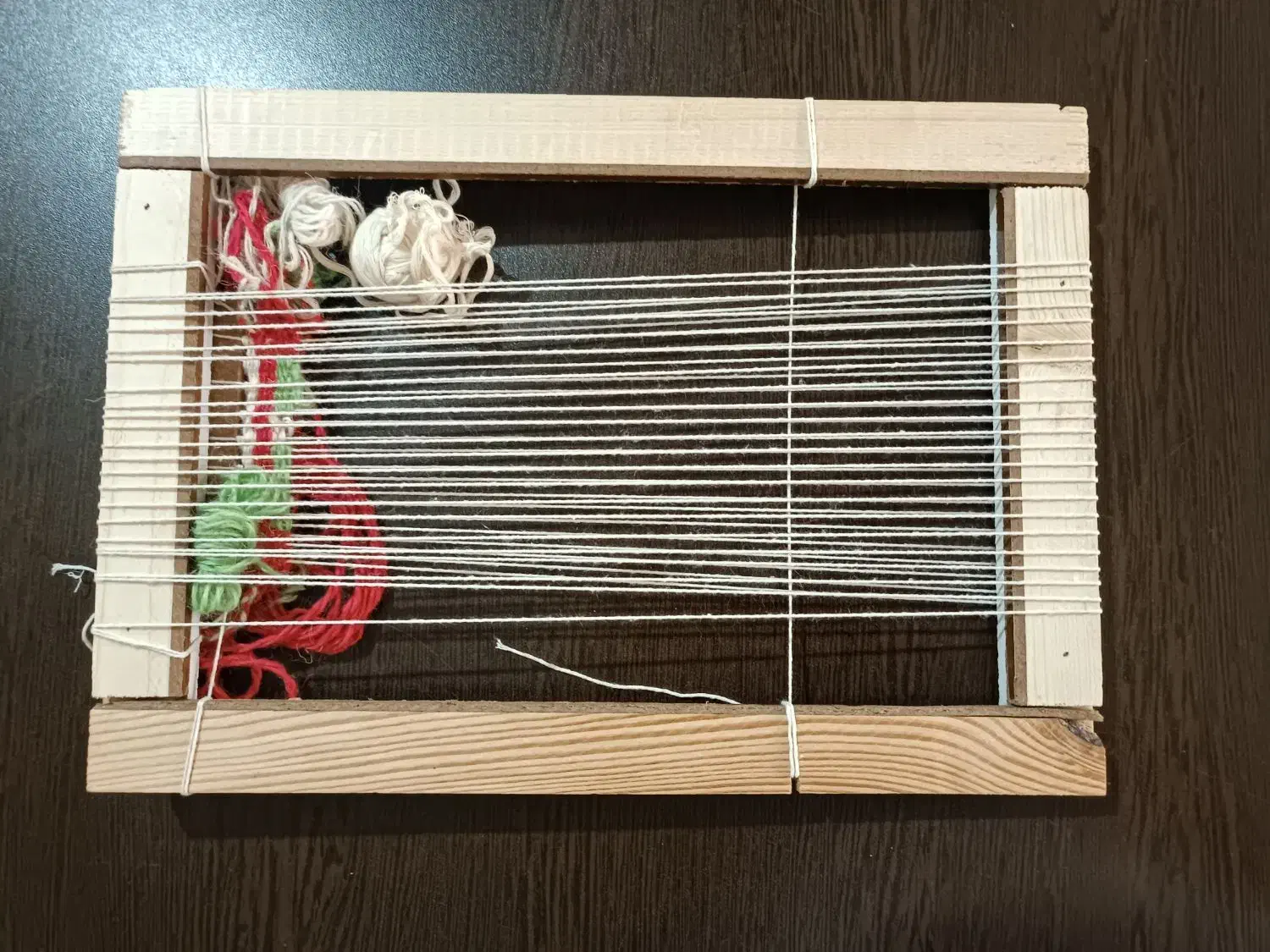 دار آموزشی قالی و گلیم|ابزارآلات|قزوین, |دیوار