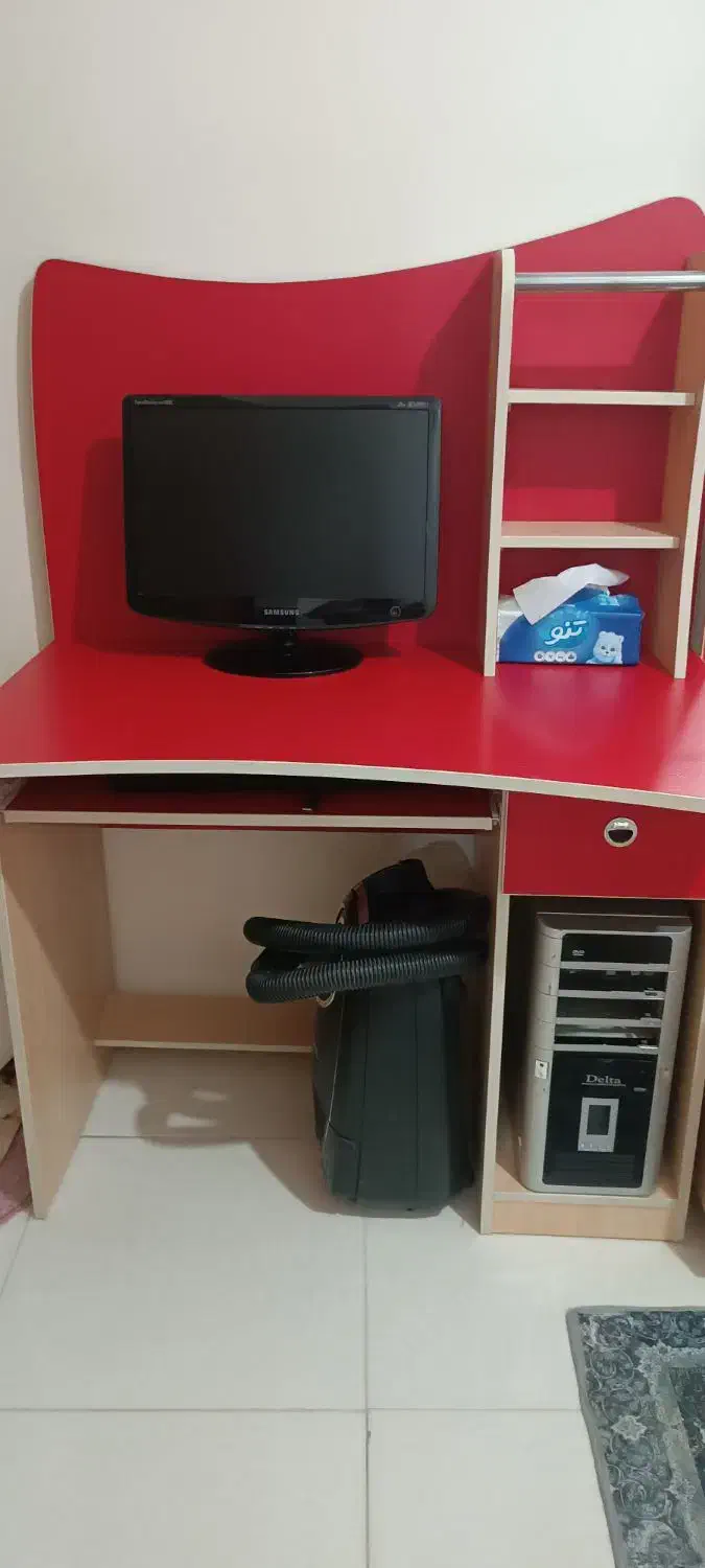 میز کامپیوتر|میز تحریر و کامپیوتر|قدس, شهر‌قدس|دیوار