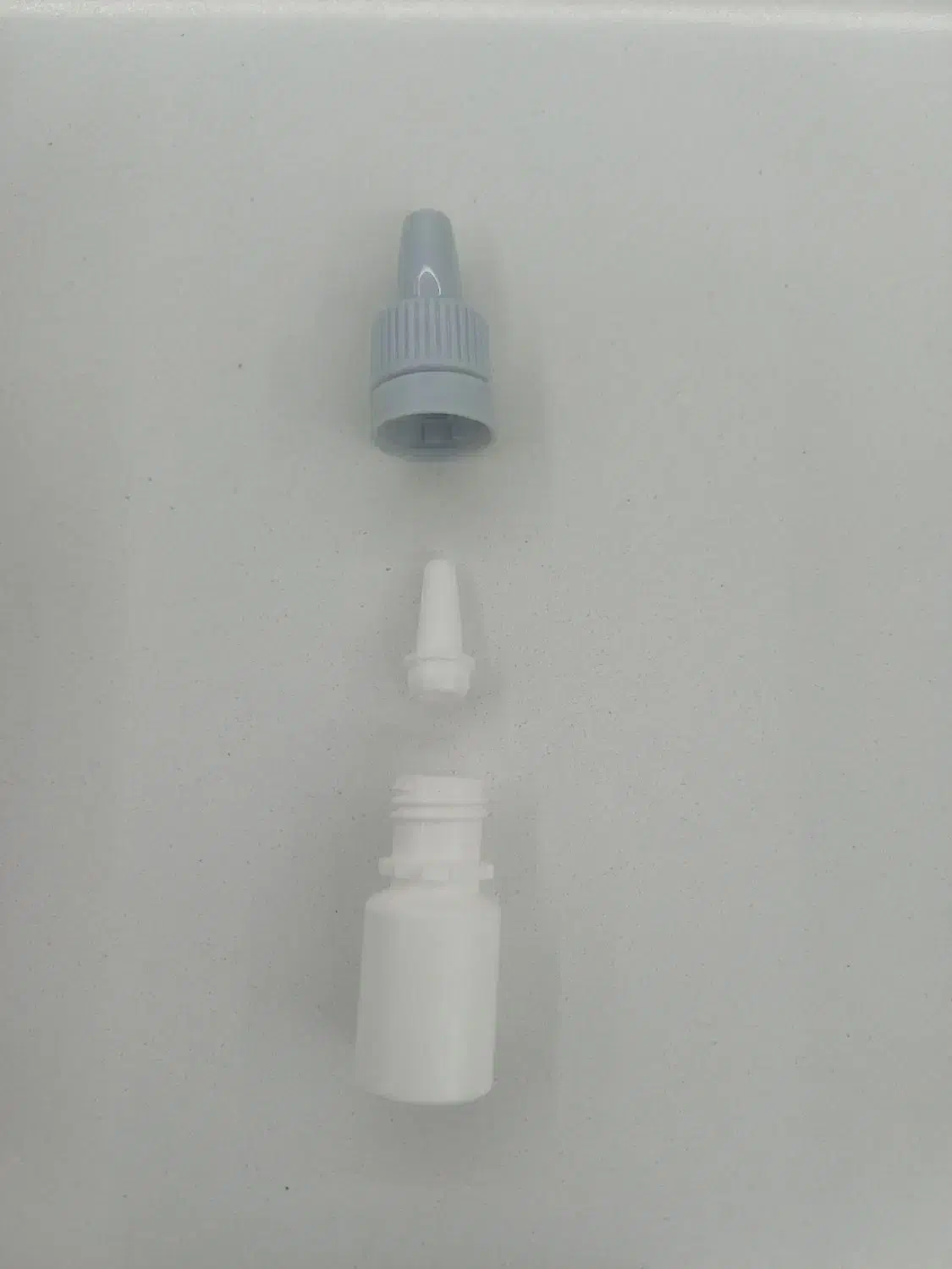 قطره چکان|ظروف نگهدارنده، پلاستیکی، یک‌بارمصرف|اصفهان, سروستان|دیوار