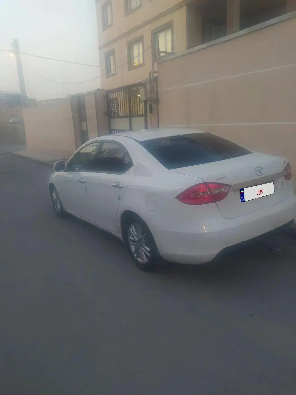 جک j5اتومات 1800|خودرو سواری و وانت|هشتگرد, شهرک ریحانه|دیوار