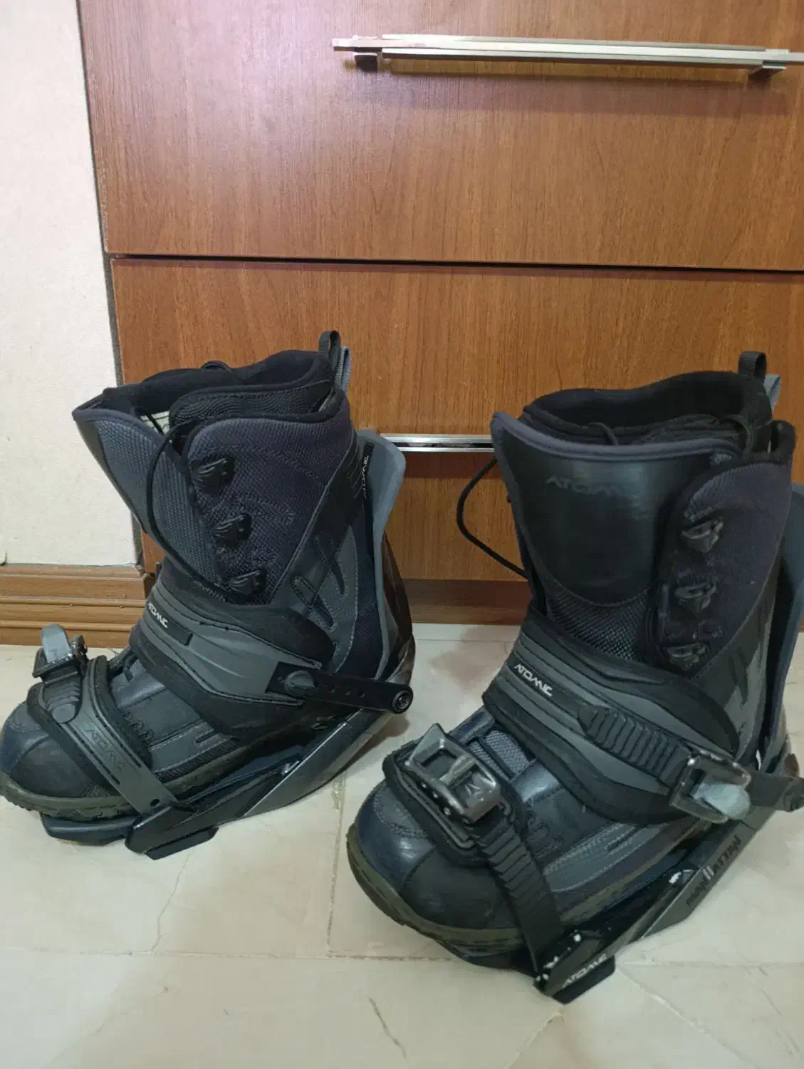 بوت و فیکس اسنوبرد ، کاپشن و شلوار اسکی در حد|ورزش‌های زمستانی|تهران, زرگنده|دیوار