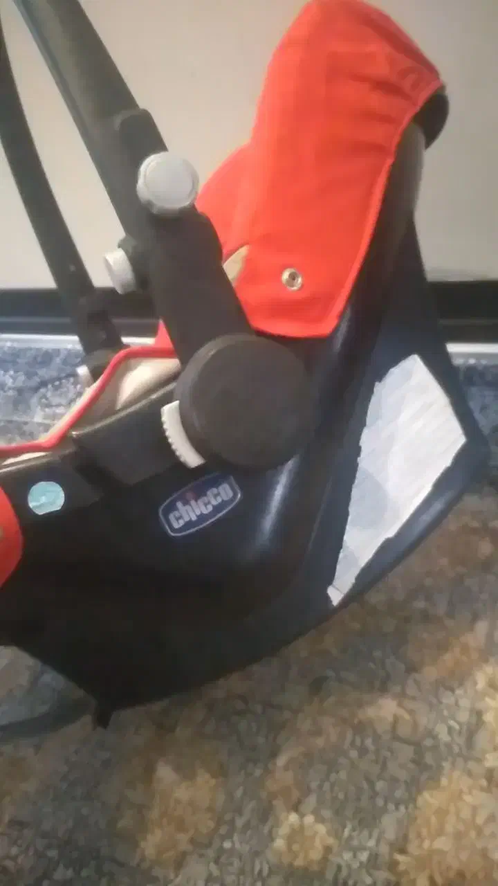 کریر ۳۰۰ تومن|اسباب و اثاث بچه|تهران, هاشمی|دیوار