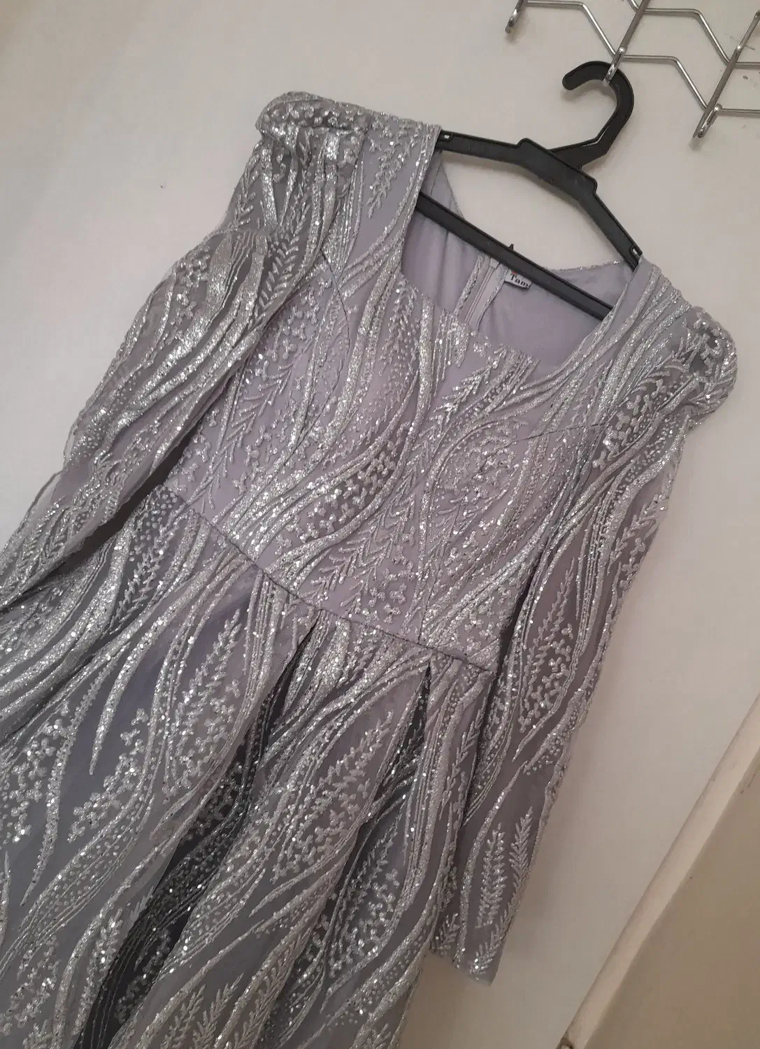 پیراهن مجلسی|لباس|خاوران, |دیوار