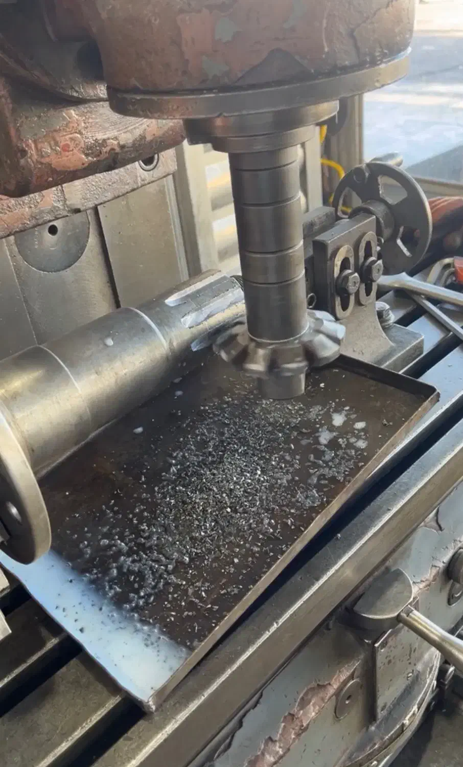 کارگر جوشکار و تراشکار (فوری)|استخدام صنعتی، فنی، مهندسی|صومعه‌سرا, |دیوار