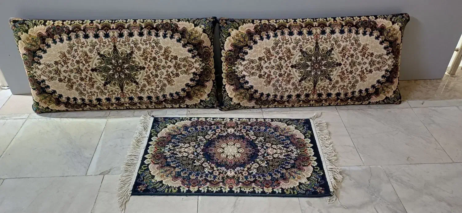 دو تا پشتی با شش تا بالشت|رختخواب، بالش، پتو|چهاردانگه (تهران), |دیوار