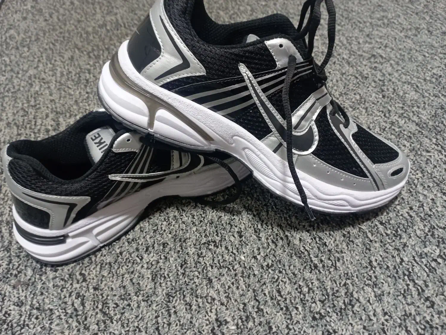 کفش نایک...|کیف، کفش، کمربند|هادی شهر, |دیوار